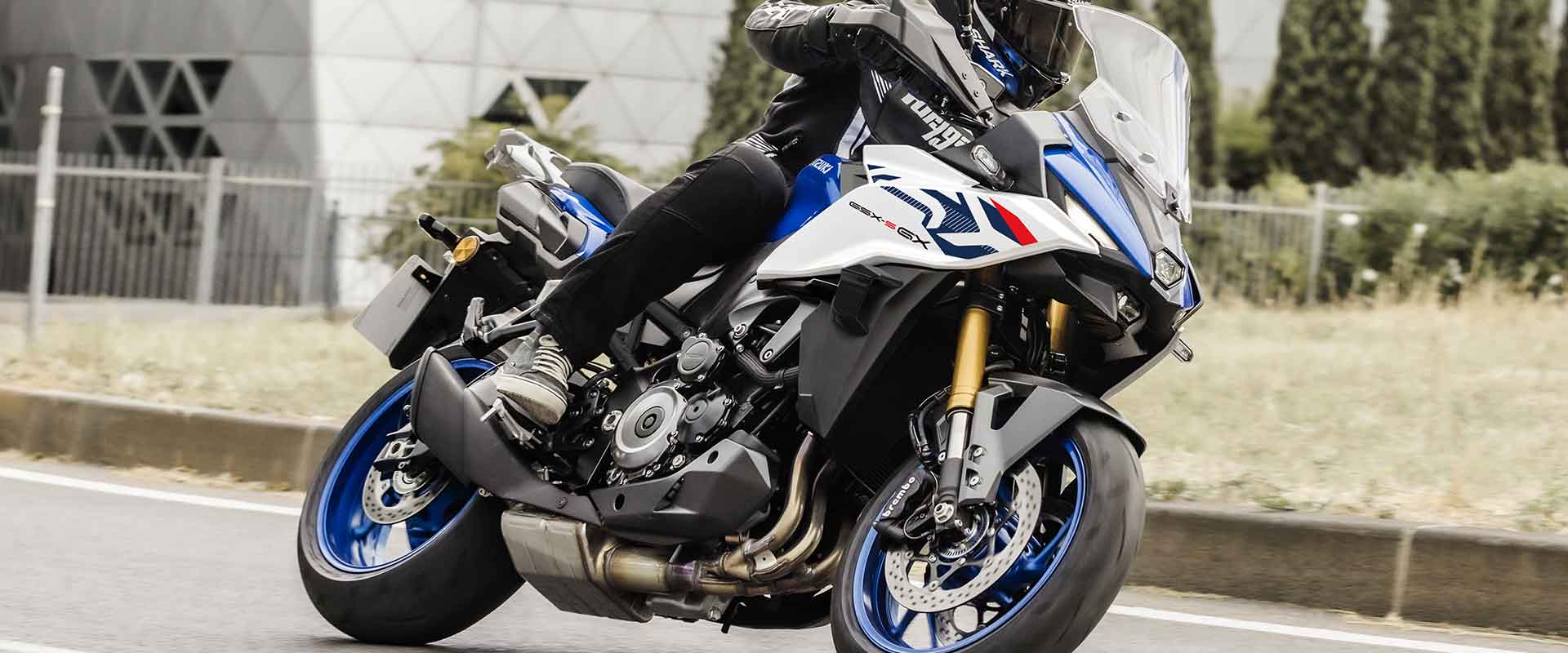 Suzuki gsx s1000gx m6 action 1