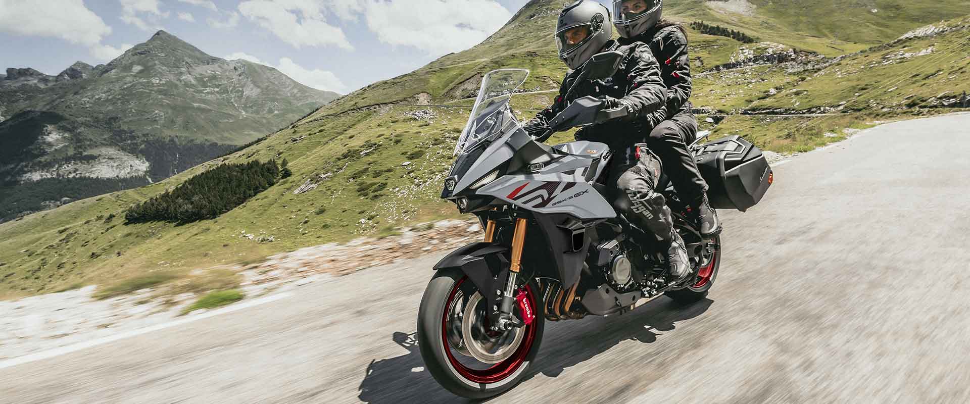 Suzuki gsx s1000gx m6 action 5
