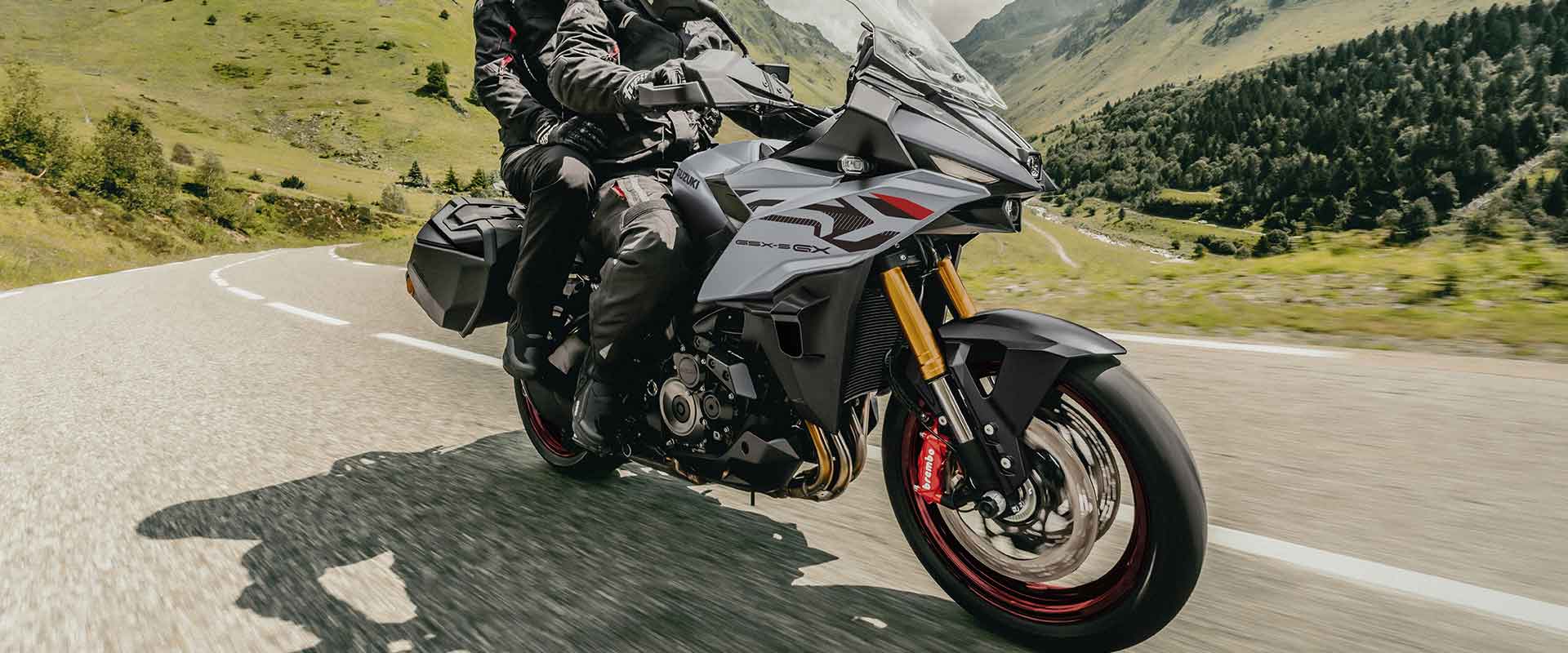 Suzuki gsx s1000gx m6 action 7